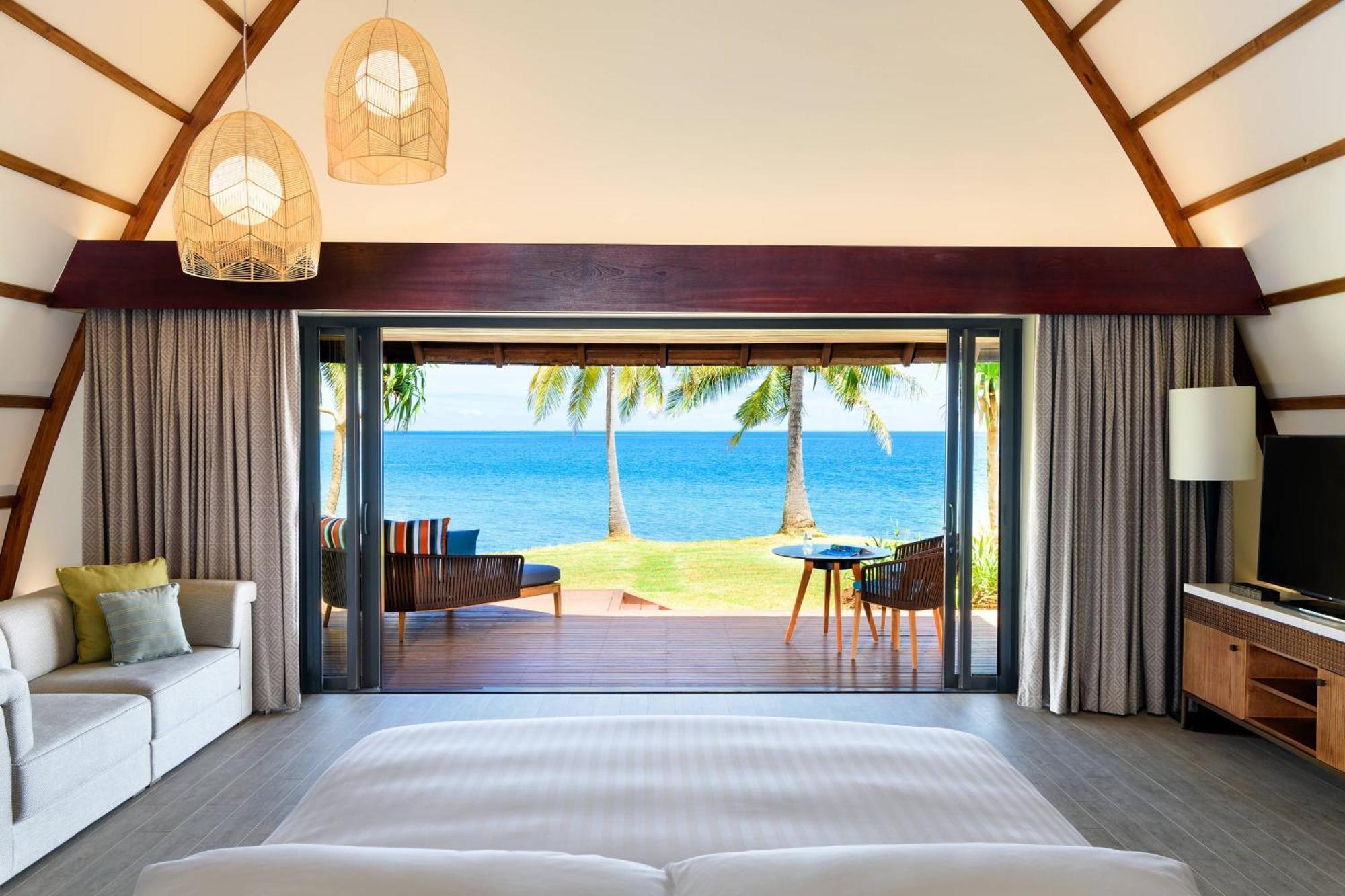 Fiji Marriott Resort Momi Bay Bagian luar foto Beachfront Pool Villa