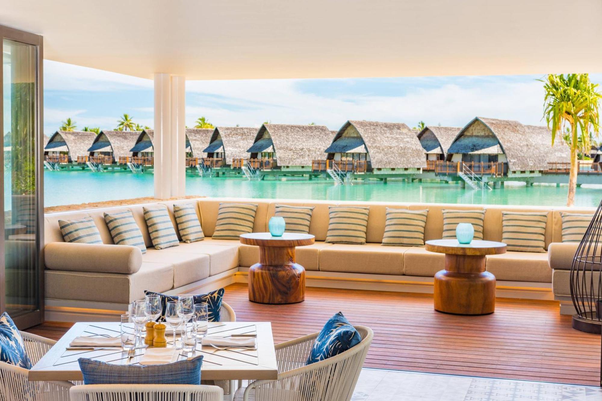Fiji Marriott Resort Momi Bay Bagian luar foto Overwater Villa